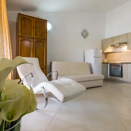 Apartment Gloria *