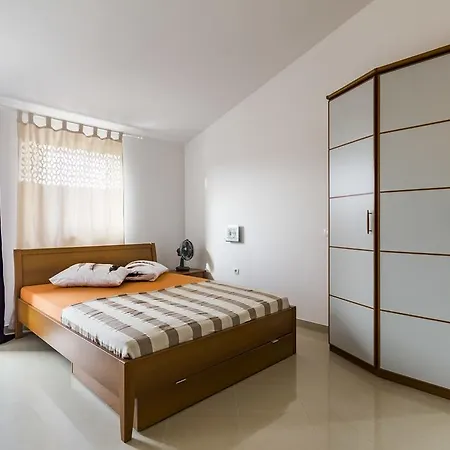 Gloria Apartment Liznjan