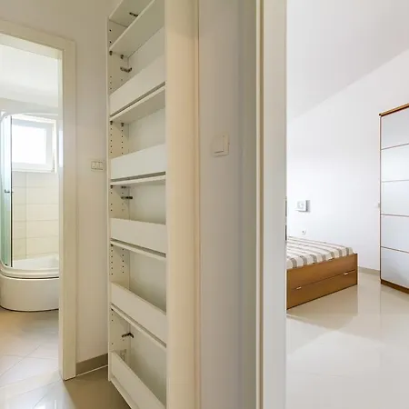 Apartment Gloria *